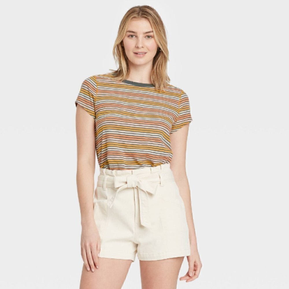 Universal Thread Rainbow Stripe Crewneck Short Sleeve T-Shirt L